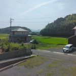 上段の家屋部分からの眺め。のどかな田園風景が広がります